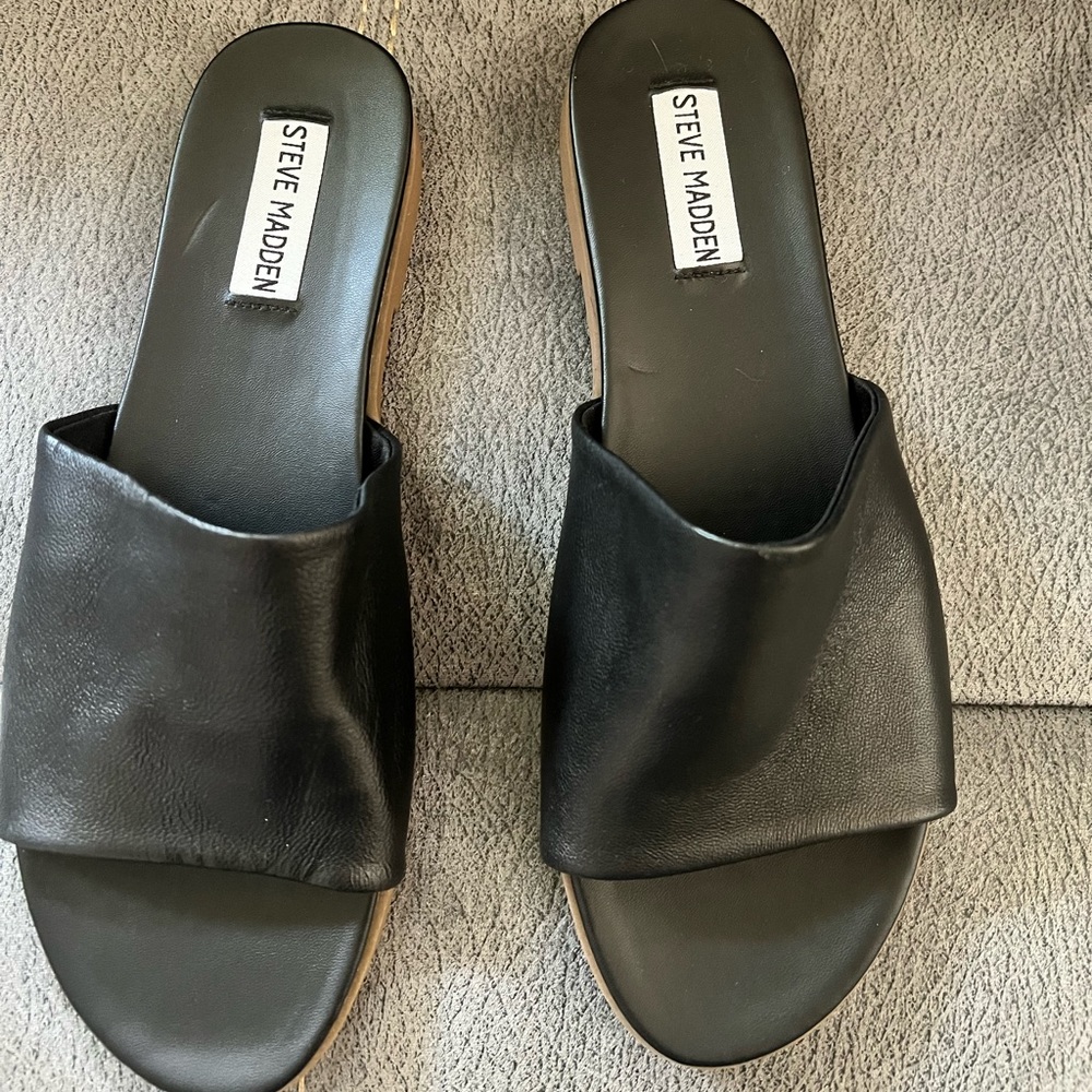 STEVE MADDEN Women's Flexible Leather Slide Sandals  Sz 7 1/2 New